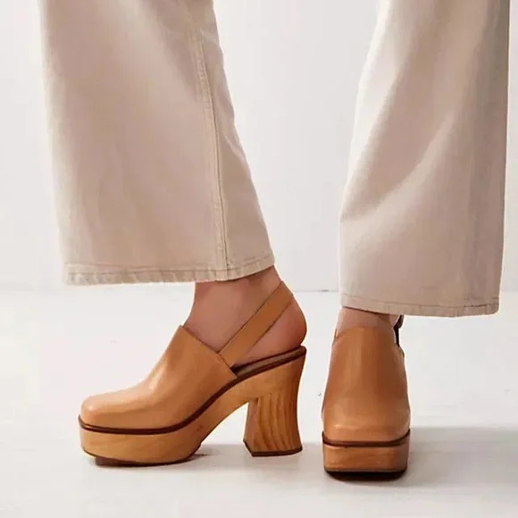 NWT FREE PEOPLE Mallory Leather Mule Clogs | Natural MSRP $198 Size 38EUR (8 US) - Picture 3 of 9